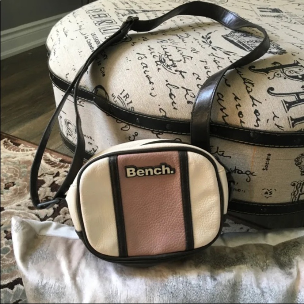 Bench crossbody